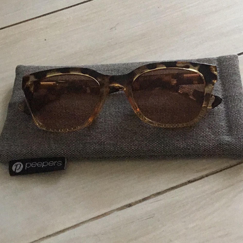 Peepers 2.25 Reader Sunglasses Tortoise Brown NWOT